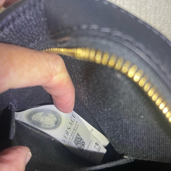 VERSACE - Picture 8 of 11